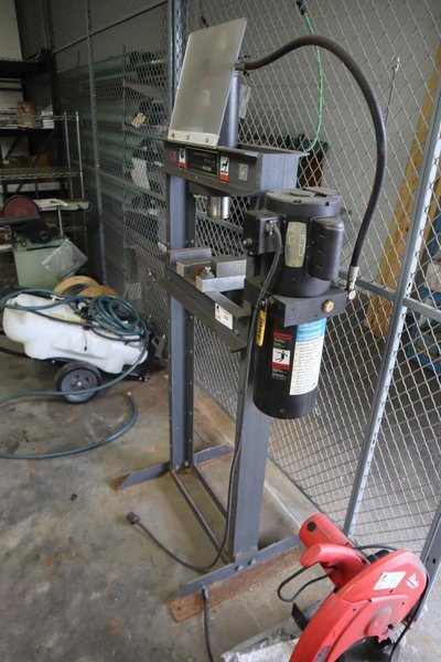 Dura-Press Force 10 H-Fram Shop Press, Electric, 10 Ton, 20" BH, Adjustable Bed, Single Phase- Auction Item