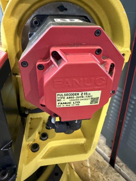 FANUC M-6iB/20 6 AXIS ROBOT W/ R-J3IB CONTROLLER. STOCK # 1005724