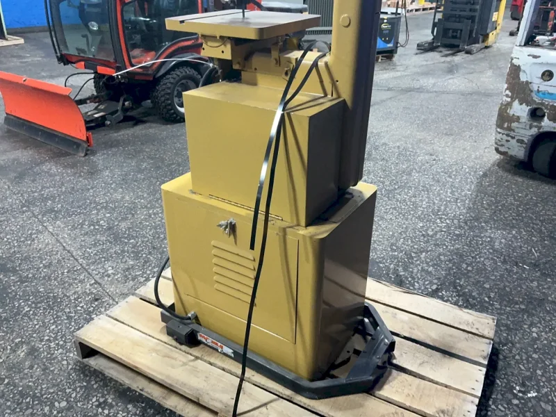 POWERMATIC 14" VERTICAL BAND SAW  -  143