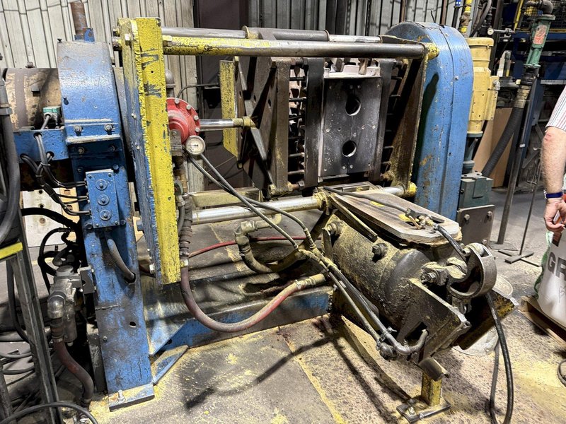 B and P model SF10A shell core machine s/n csc 10A-303-7402with plc controls, gas system, 24" X 42" platen