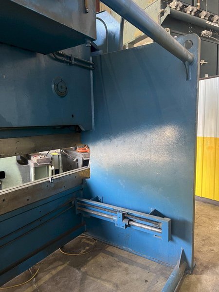 200 TON x 14&#039; HTC MODEL #200G-14 HYDRAULIC PRESS BRAKE: STOCK 18561