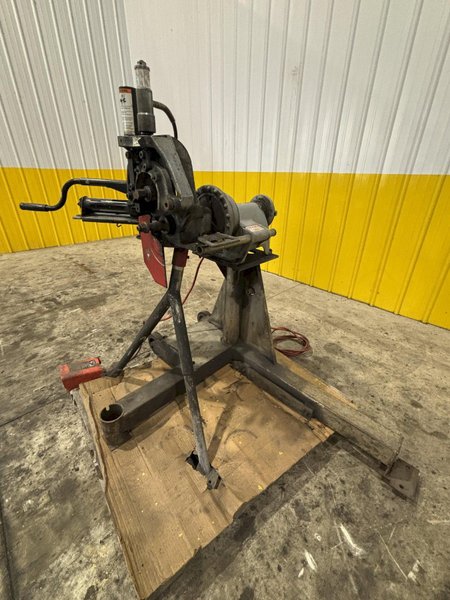 VICTAULIC MODEL #VE272SFS 300 ROLL GROOVING TOOL &amp; RIDGID 300-T2 BASE: STOCK #23120