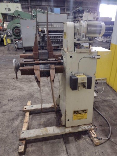 8,000 LBS X 18" CWP MODEL 4RM-18 POWERED UNCOILER COIL REEL: YOBRO #24958