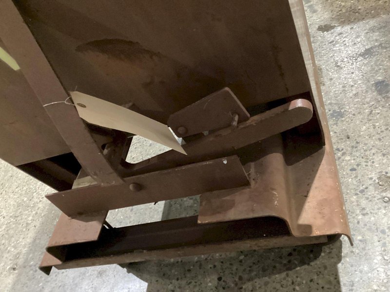 WRIGHT SELF DUMPING HOPPER USED