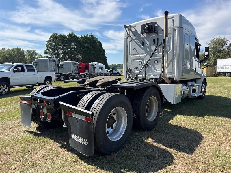 2020 Freightliner Cascadia 126 1FUJHHDV9LLMA8506