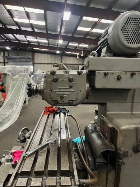 DoAll 80-477-5 Combination Mill. Dual Vertical/Horizontal Spindles. 12" x 54" Table, 40 Taper. Powerful 7.5 HP Spindle Motor. Includes Vertical Head, Arbors, &amp; Table Power Feed. Solid 440V. FOB Houston, TX $7,900