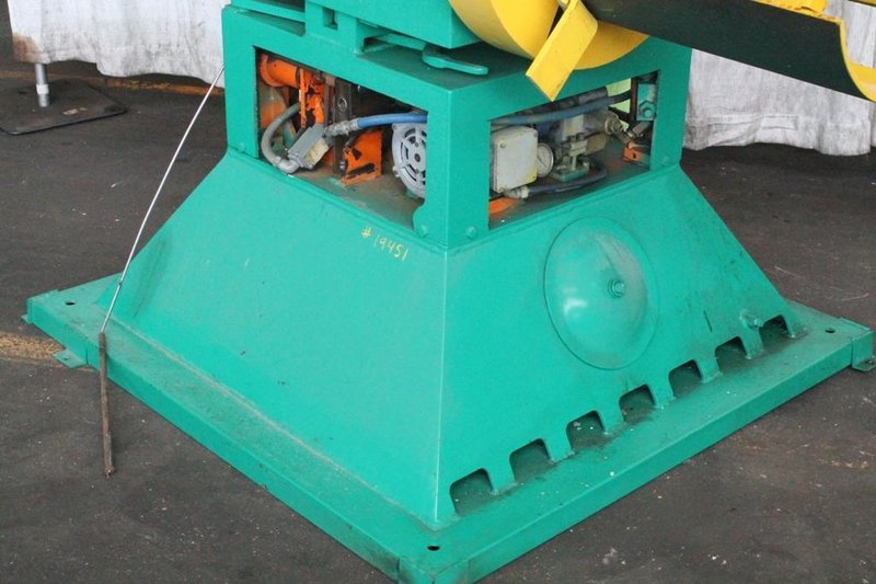 2500 LB X 16&#039; MICRO TOOL MOTORIZED DOUBLE END UNCOILER: STOCK #19451