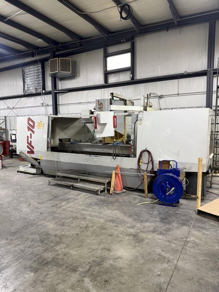 HAAS VF-10 VERTICAL MACHINING CENTER. STOCK # 0325526