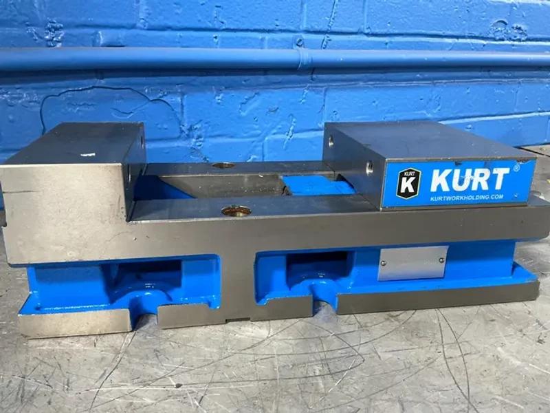 KURT 6” VISE  -  3600V