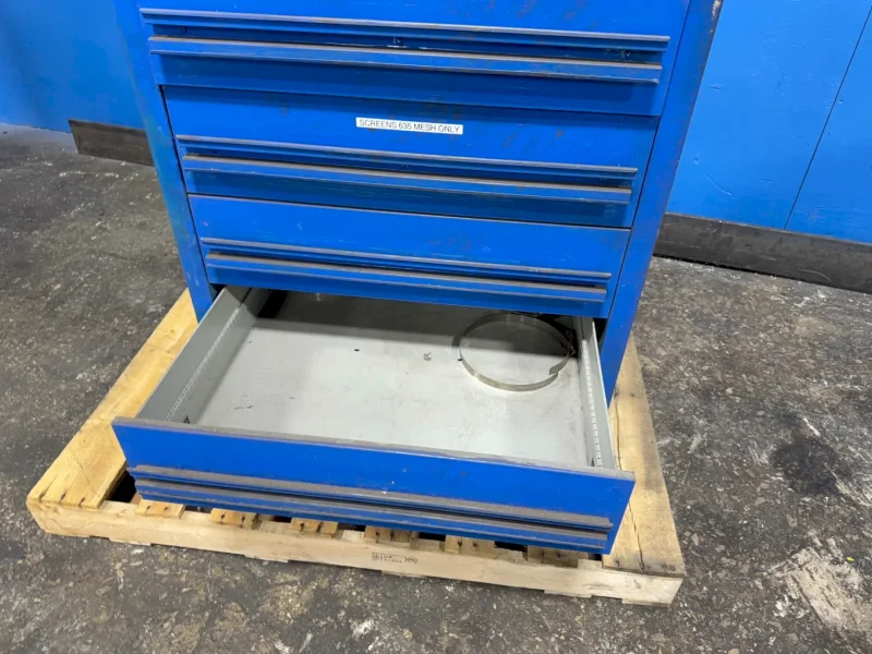 9 DRAWERS TOOL CABINET