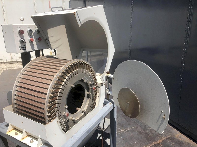 TMI DOMTAR MODEL 71-77 WOOD CHIP CLASSIFIER VARIABLE SLOT THICKNESS TESTER: STOCK #16774
