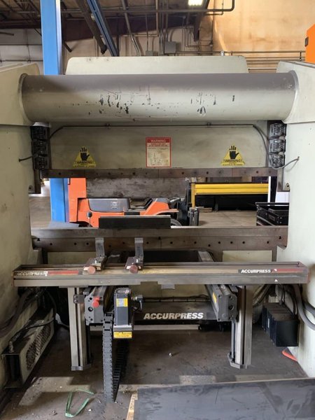 130 Ton x 8′ Accurpress 71308 Hydraulic Press Brake, 1999