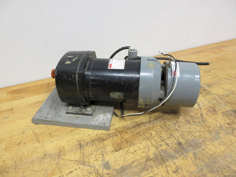 DAYTON AC Gearmotor Model 6Z400: Parallel, Single Output Shaft, Split-Phase, TEFC, 8.5 RPM, 974 in-lb Max Torque with Dayton 4Z447A Magnetic Disc Brake- Auction Item