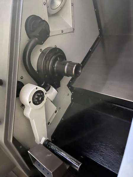 Doosan Lynx 220A CNC Turning Center