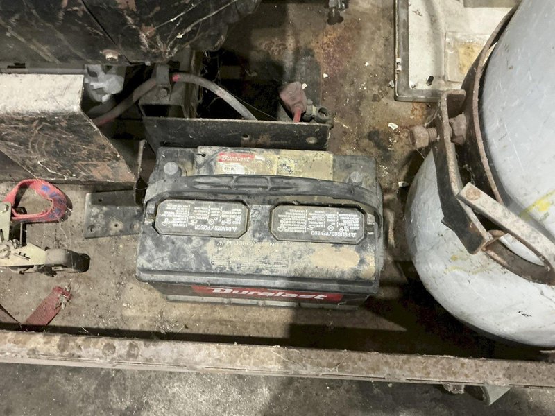 MILLER LEGEND WELDER WITH GENERATOR: YOBRO #25687