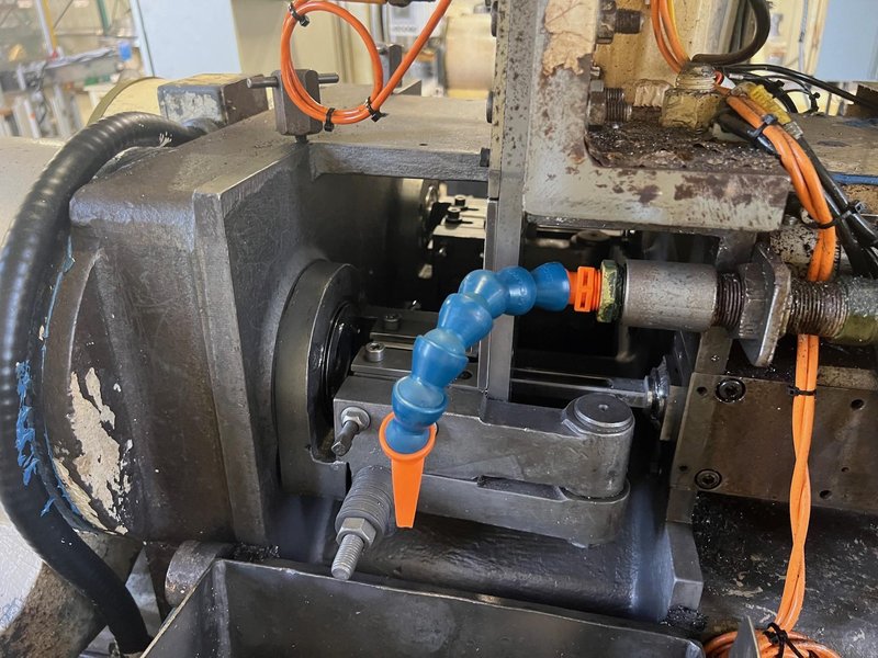 Nutap Model MAS-14V Twin Spindle High Speed Bent Shank Tapper