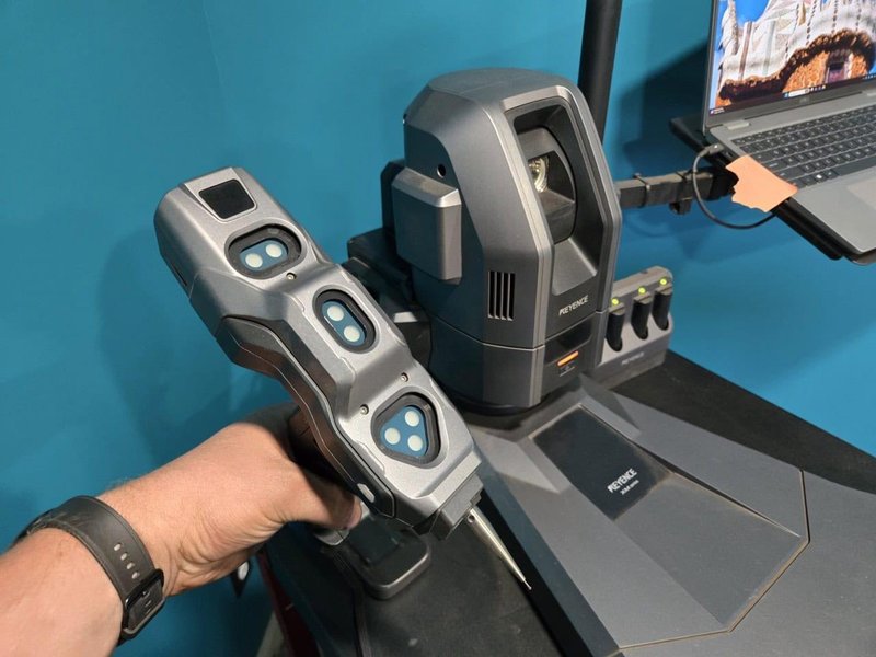 Keyence XM-5000 Portable Handheld CMM, 2023 – System w/ Large Stage &amp; Laptop