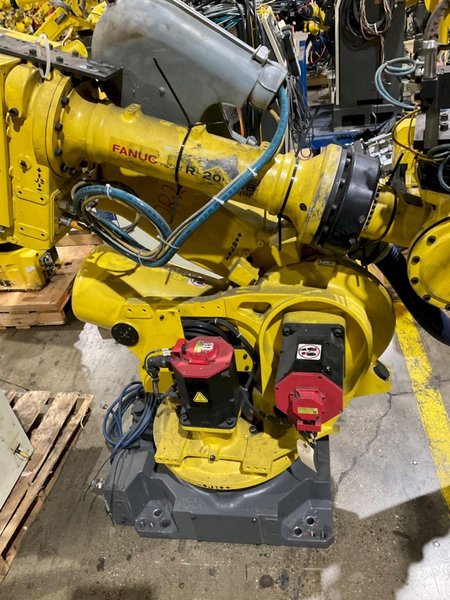 FANUC – R2000IB/210 W/ R-30IA Controls USED