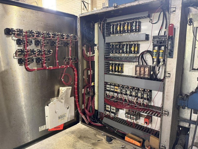 24" WIDE BELT CAE RANSOHOFF 3-STAGE STAINLESS STEEL BELT CONVEYOR PARTS WASHER, WITH RUST INHIBITOR APPLICATION: YOBRO #25378