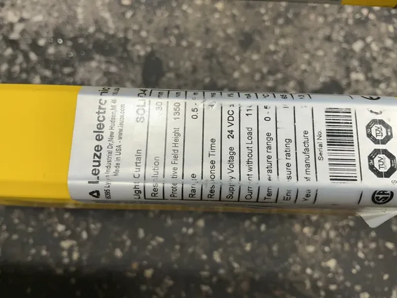 Leuze Electronic Safety Light Curtain System - Sd4r30-1350e