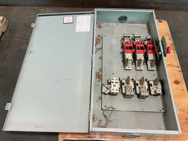 EATON CUTLER-HAMMER 400 AMPS GENERAL DUTY SAFETY SWITCH   -  DG325NRK