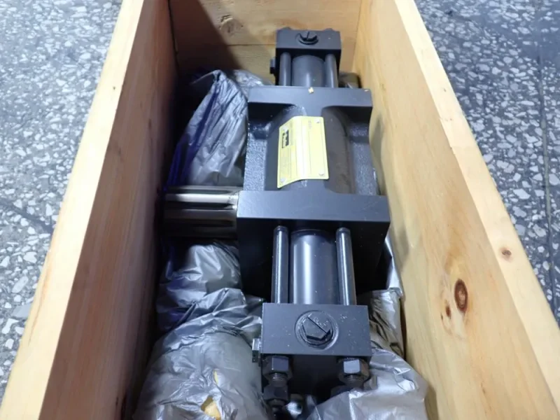 PARKER 3000 PSI HYDRAULIC RACK AND PINION ROTARY ACTUATOR  -  HTR30-0908C-AE12V-C