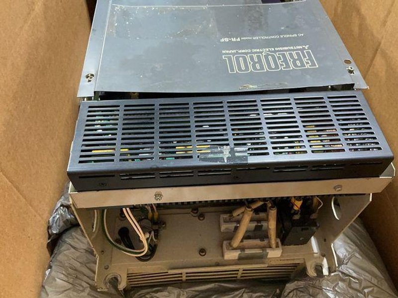 MITSUBISHI ELECTRIC CO. FREQROL AC SPINDLE CONTROLLER  -  FR-SF-2-22K-BCG