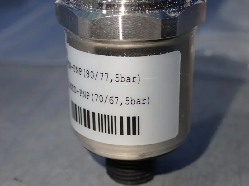 HYDAC ELECTRONIC PRESSURE SWITCH  -  EDS-810-025C-2-081