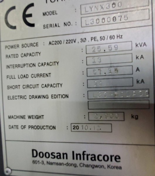 Doosan Lynx300 Yr 2010 w/ Tool Presetter and Tailstock