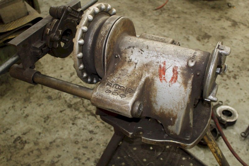 RIDGID MODEL #300 PIPE THREADER: STOCK #71909