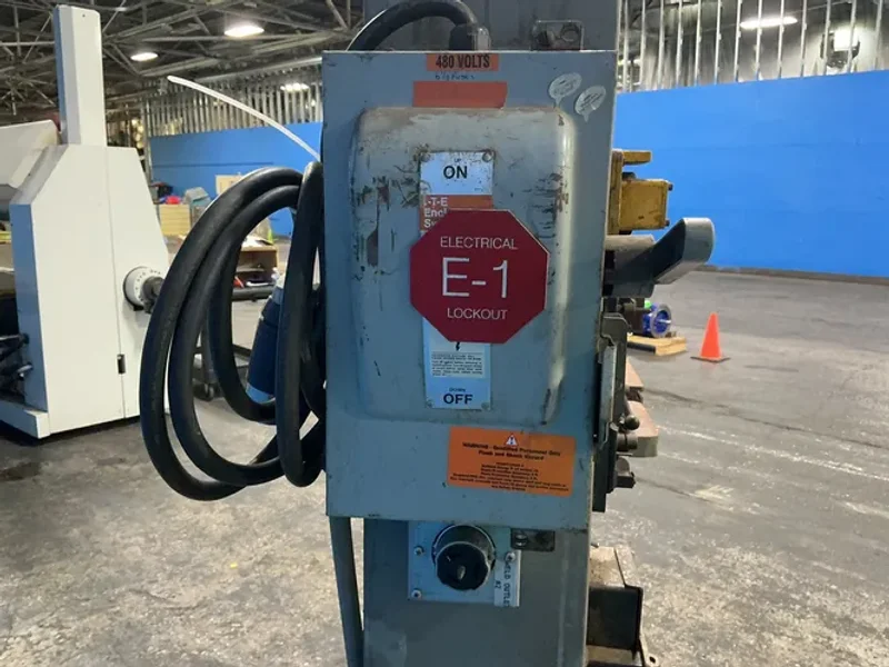 KALAMAZOO STARTRITE 30”X10” VERTICAL BAND SAW  -  30-R-T