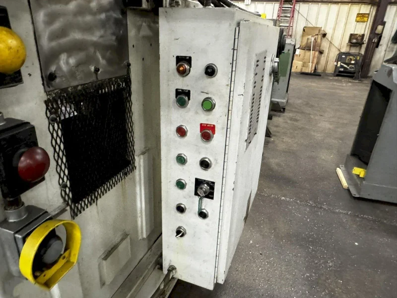 40 TON L&amp;J STRAIGHT SIDE PRESS: YOBRO #23910