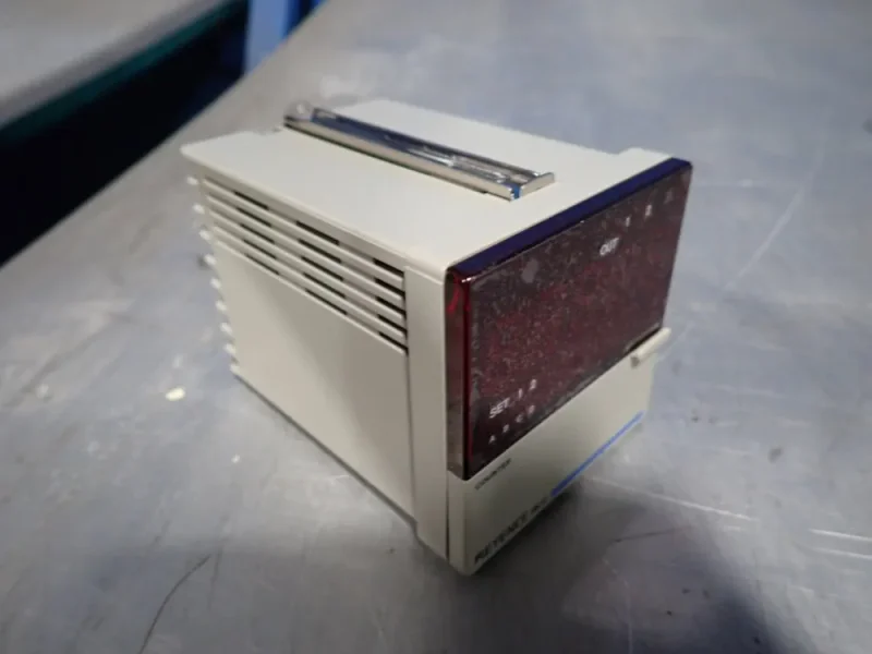 KEYENCE HIGH SPEED COUNTER  -  RC2-22K