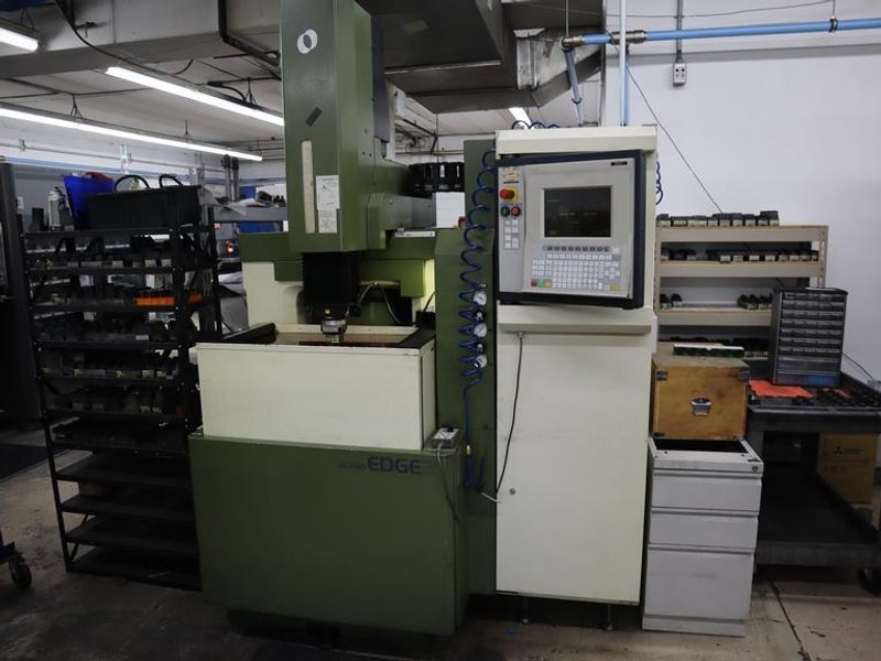 Makino Edge2-A24MR Sinker Type CNC EDM Electrical Discharge Machine, MGF-30, C-Axis, 24 ATC- Auction Item