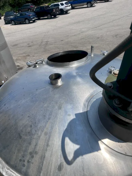 1487 GAL S/S MIXING TANK