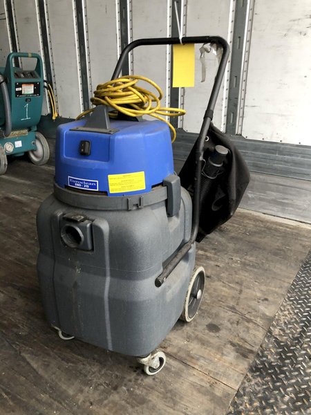 EUROCLEAN MODEL EWD-315 WET/DRY NILFISK VACUUM: STOCK #13994