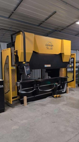 160 Ton x 10′ Omega PRCB 30160 Hydraulic Press Brake, 2022 – 6 Axis Back Gauge, Willa Crowning, Auto Positioning Safety System