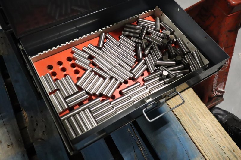 HUGE Pin Gage Set In Metal Case .061-1&quot; Incomplete- Auction Item