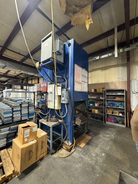 150 TON KOMATSU MODEL OBS150-3 GAP FRAME STAMPING PRESS 7.9" STROKE 1988 : YOBRO #26124