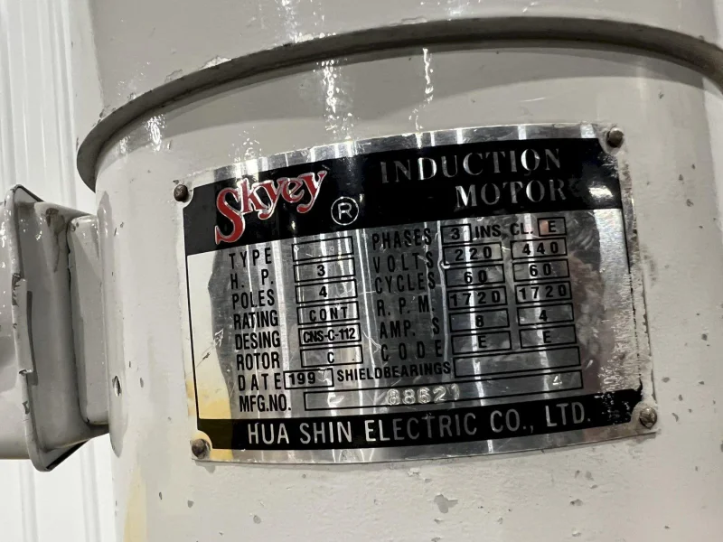 2 HP ACRA MODEL #AM-2V VERTICAL KNEE MILL: STOCK # 4140