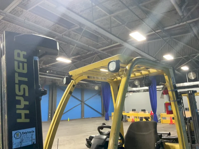 HYSTER 4800 LBS PROPANE FORKLIFT  -  S50FT