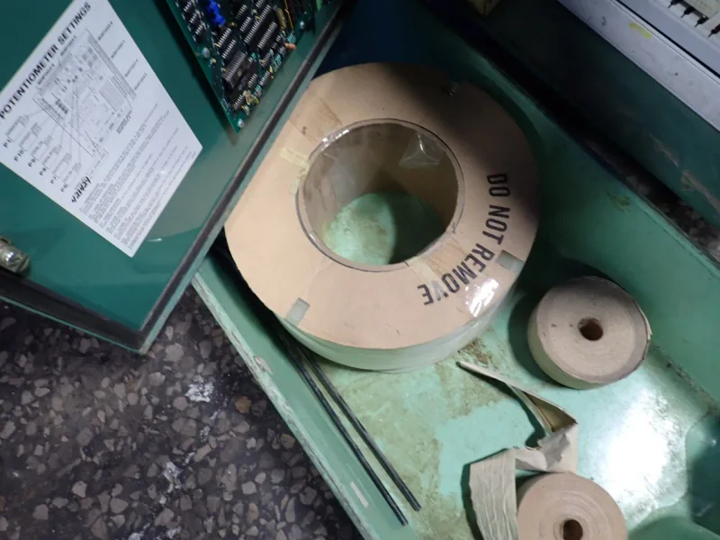 SIGNODE 21" X 30" AUTO STRAPPING MACHINE
