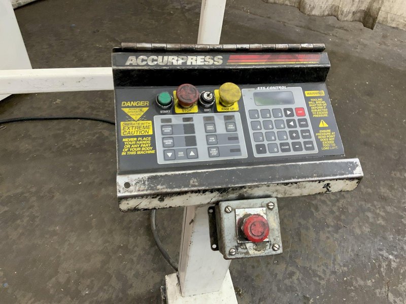 175 TON X 12' ACCURPRESS HYDRAULIC PRESS BRAKE: STOCK #81374