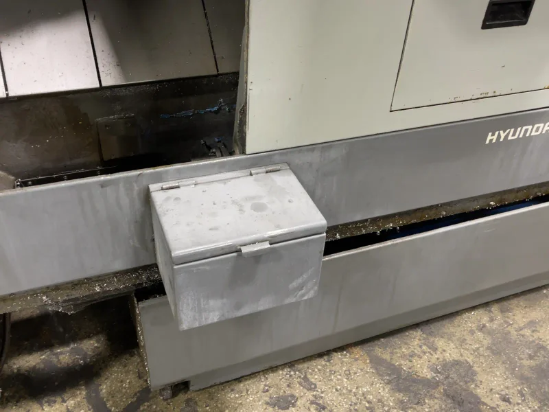 HYUNDAI WIA CORP CNC LATHE  -  SKT21LMS F0I-ID