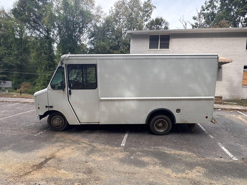 Ford Econoline E-350 Step Van, 2013 – 5.4L V8 Ready for Work