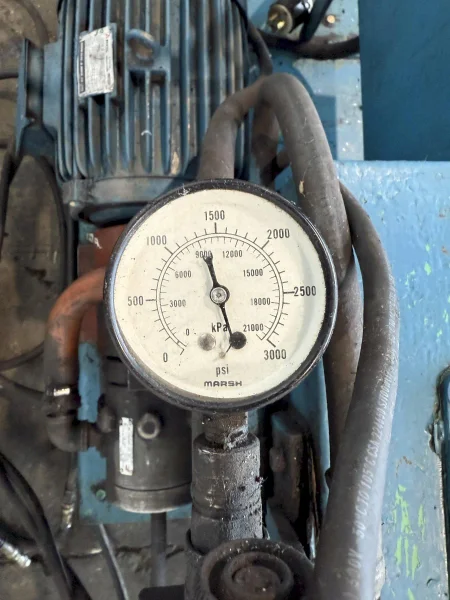 70 TON WHITNEY C-FRAME HYDRAULIC WEB PUNCH WITH POWER UNIT: STOCK #23389