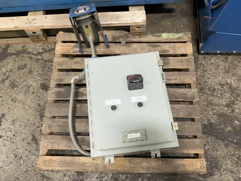 DONALDSON TORIT 7.5 HP &amp; 3 HP DUST COLLECTOR WITH AIR FILTRATION UNIT  -  DFT 2-8 / AT3000