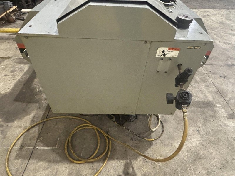 18" x 22" MARVEL SERIES 8 MARK III VERTICAL TILT FRAME BANDSAW: STOCK #23228