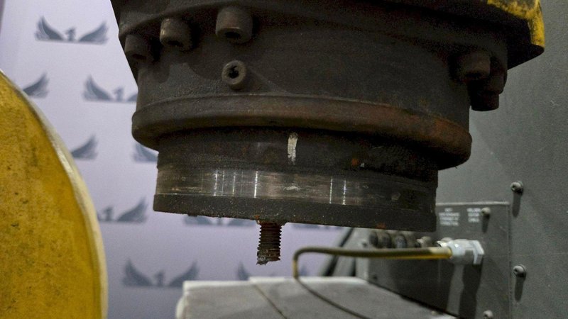 FANUC R-2000IB/210F + R30IB ROBOT ARM AND CONTROL CABINET USED