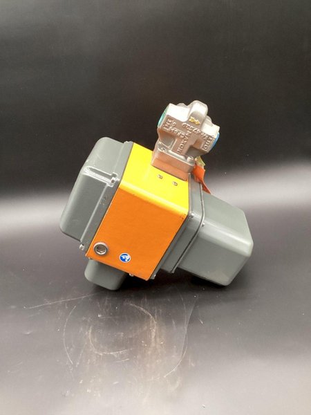 MAXON 100SHA12-AB52-BB21B0 Electric Gas Shut-Off Valve USED